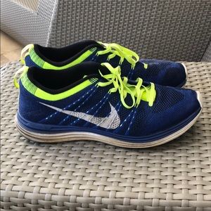 Nike flyknit sneakers